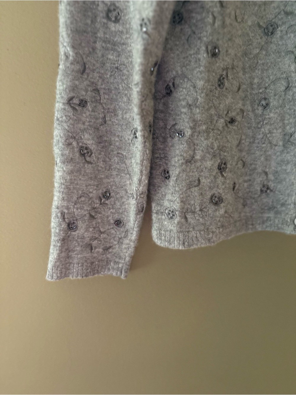 Two Piece Classiques Entier Embellished Lambswool Tank & Cardigan Sweater Sz L - Picture 8 of 14